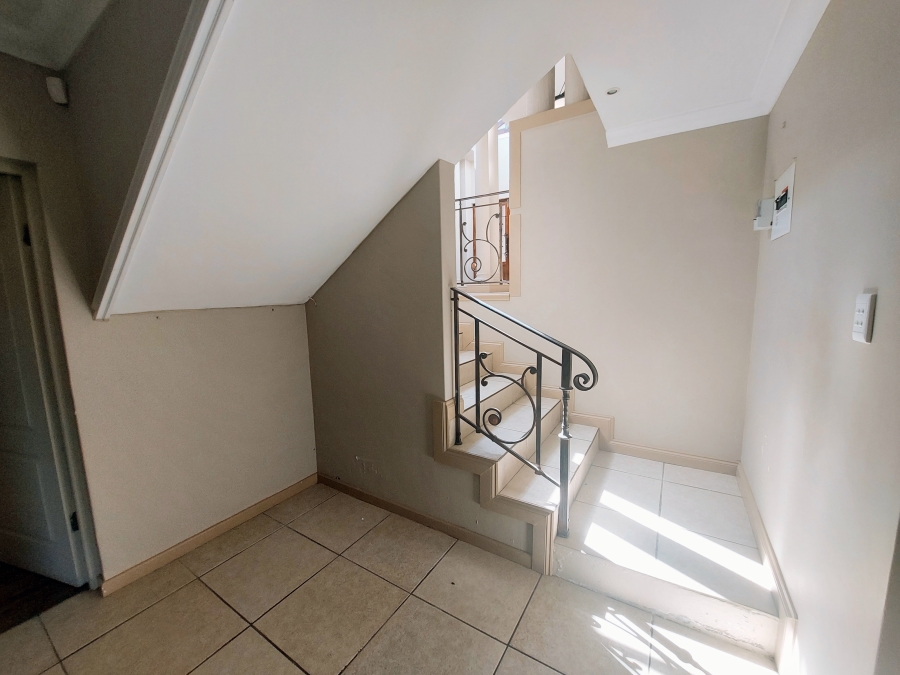 4 Bedroom Property for Sale in Panorama Western Cape